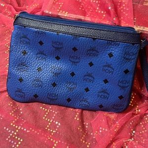 MCM Blue clutch